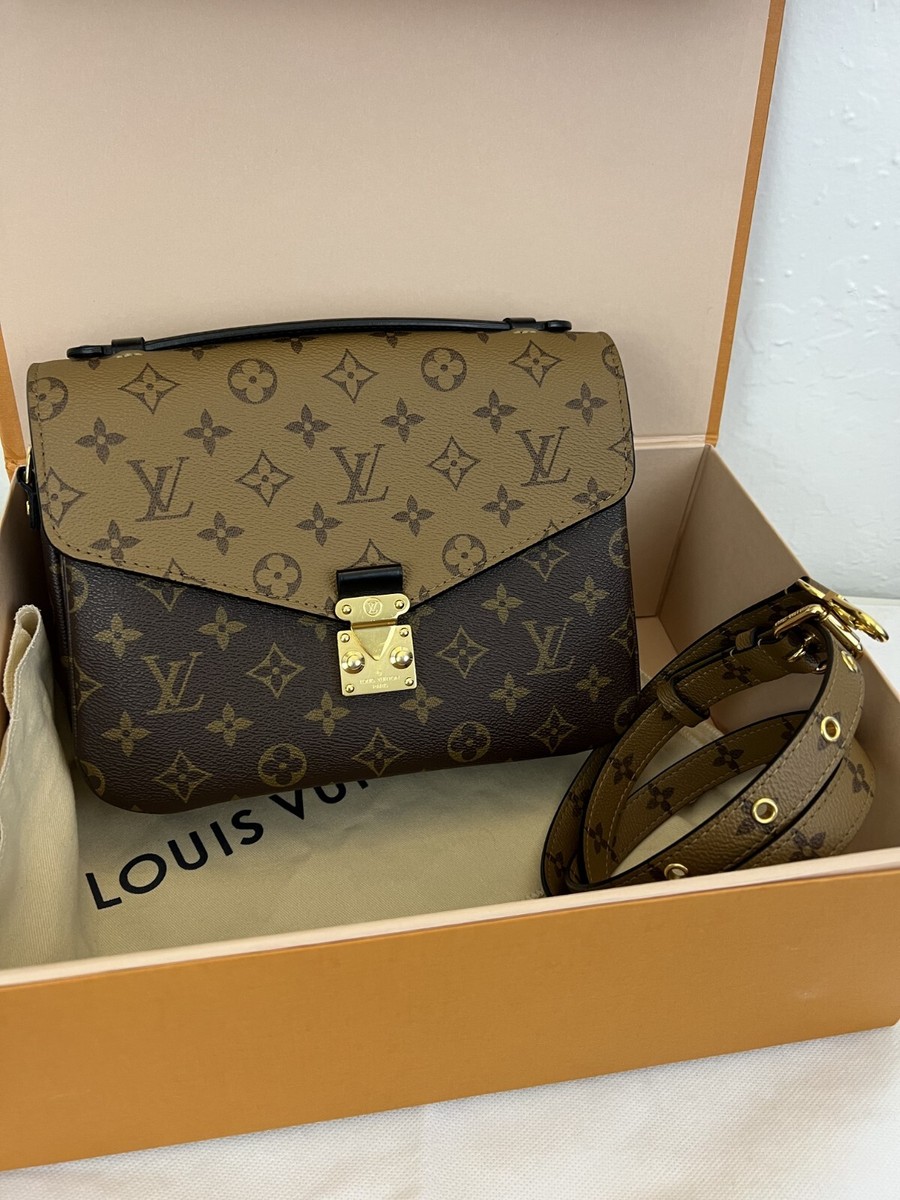 Louis Vuitton Pochette Metis Monogram Reverse